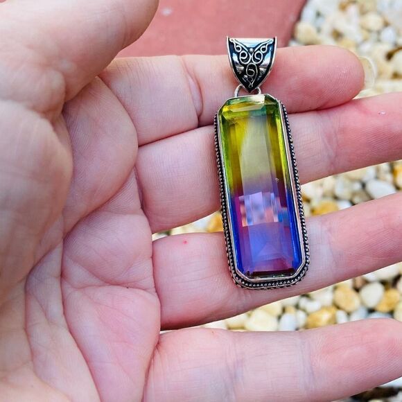 Bi-Color Tourmaline Ethnic Style Handmade Pendant - Picture 7 of 9